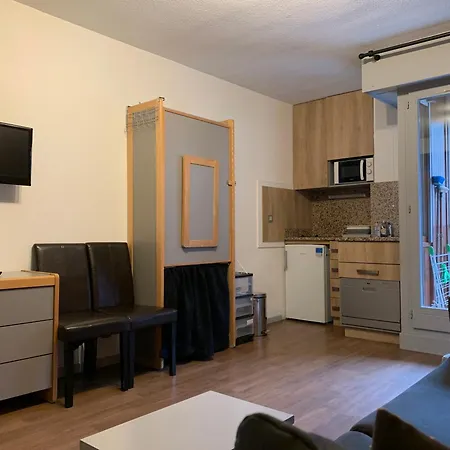 4 Pers Avec Balcon Et Wifi Au Centre-ville - Fr-1-512-278 *