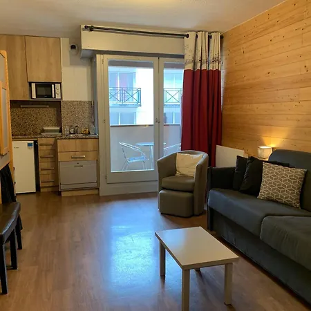 4 Pers Avec Balcon Et Wifi Au Centre-ville - Fr-1-512-278